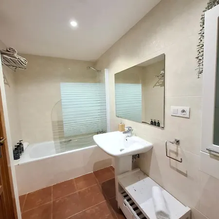 El Tozal, Calido, Petfriendly Con Garaje Escarrilla